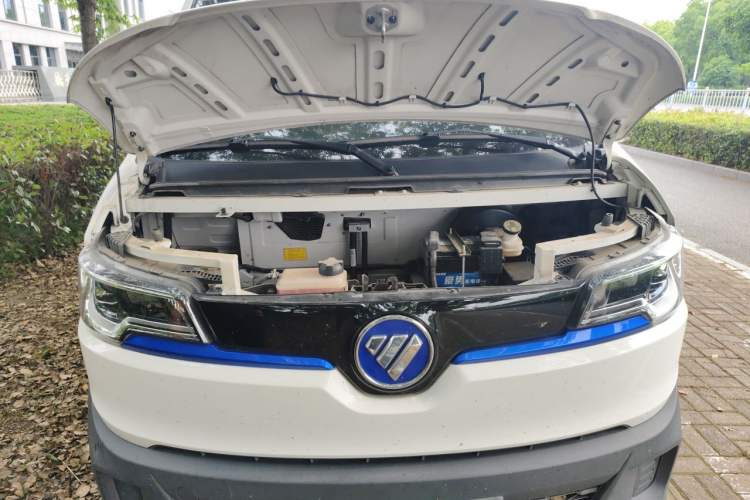 Used Foton Intelligent Blue Elf E7 2024 All-Electric Van Flat Roof 2 Seats CATL 46.36 kWh Engine Bay