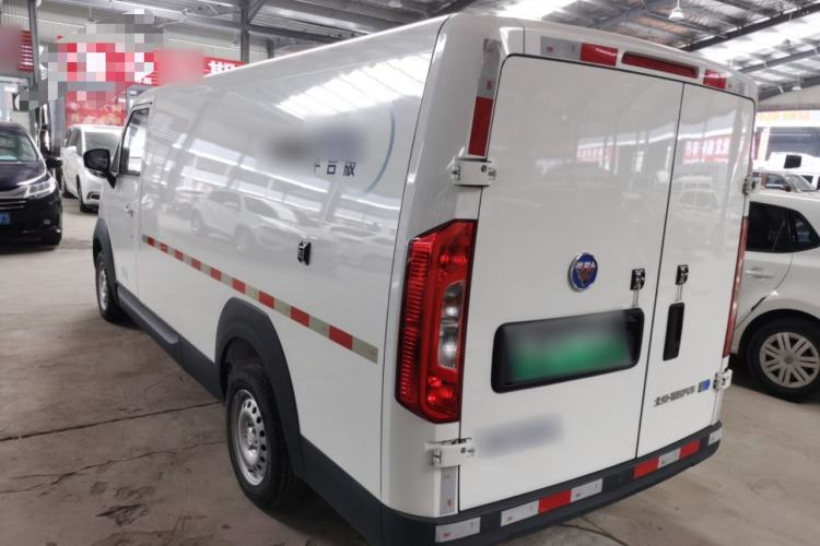 Used Foton Intelligent Blue Elf E7 2024 All-Electric Van Flat Roof 2 Seats EVE Energy 41.86 kWh Exterior 2