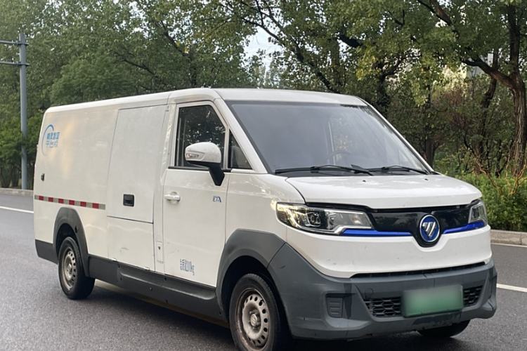 Used Foton Intelligent Blue Elf E7 2024 All-Electric Van Flat Roof 2 Seats EVE Energy 41.86 kWh Exterior 2