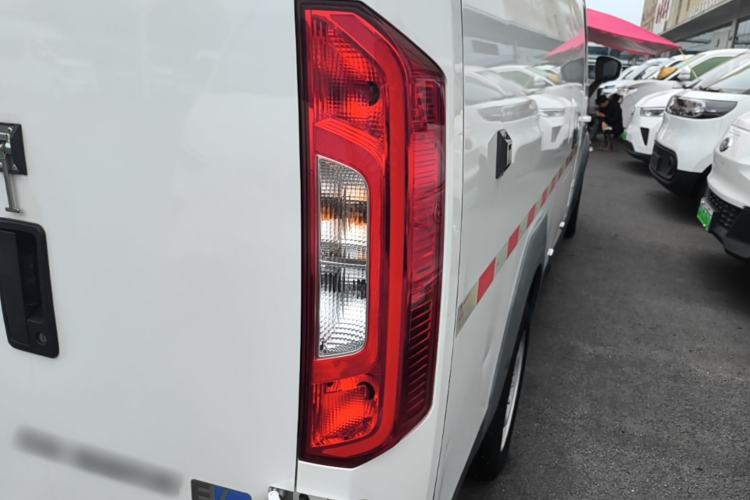 Used Foton Intelligent Blue Elf E7 2024 All-Electric Van Flat Roof 2 Seats CATL 46.36 kWh Exterior 3