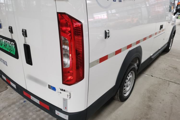 Used Foton Intelligent Blue Elf E7 2024 All-Electric Van Flat Roof 2 Seats EVE Energy 41.86 kWh Exterior 3