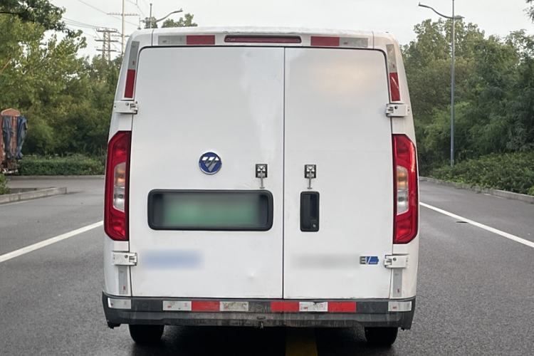 Used Foton Intelligent Blue Elf E7 2024 All-Electric Van Flat Roof 2 Seats EVE Energy 41.86 kWh Exterior 4