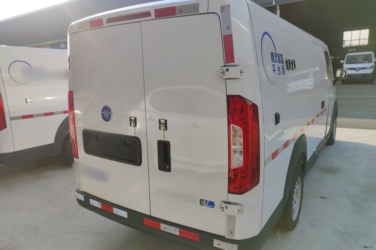 Used Foton Intelligent Blue Elf E7 2024 Facelifted All-Electric Van Flat Roof 2 Seats Evey Lithium Energy 41.86 kWh Exterior 5