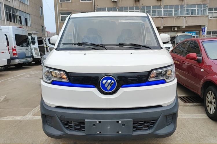 Used Foton Intelligent Blue Elf E7 2024 Facelifted All-Electric Van Flat Roof 2 Seats CATL 46.36 kWh Front