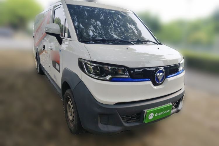 Used Foton Intelligent Blue Elf E7 2024 All-Electric Van Flat Roof 2 Seats CATL 46.36 kWh Front Right 45 Deg