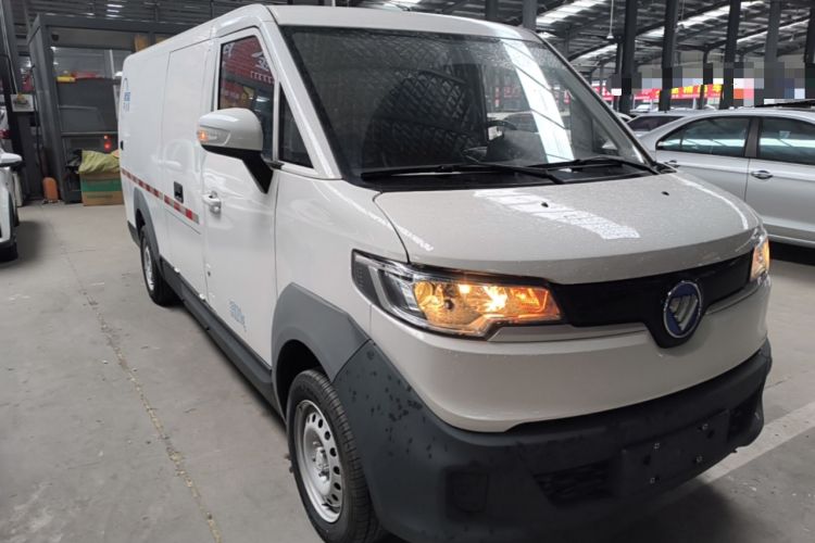 Used Foton Intelligent Blue Elf E7 2024 Facelifted All-Electric Van Flat Roof 2 Seats Evey Lithium Energy 41.86 kWh Front Right 45 Deg