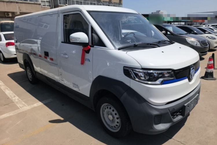 Used Foton Intelligent Blue Elf E7 2024 Facelifted All-Electric Van Flat Roof 2 Seats CATL 38.64 kWh Front Right 45 Deg