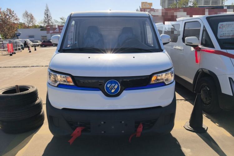 Used Foton Intelligent Blue Elf E7 2024 Facelifted All-Electric Van Flat Roof 2 Seats Evey Lithium Energy 41.86 kWh Front