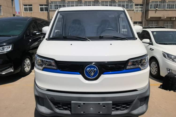 Used Foton Intelligent Blue Elf E7 2024 Facelifted All-Electric Van Flat Roof 2 Seats CATL 38.64 kWh Front