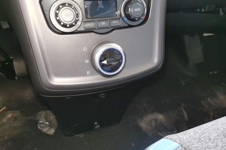 Used Foton Intelligent Blue Elf E7 2024 All-Electric Van Flat Roof 2 Seats EVE Energy 41.86 kWh Gear Lever