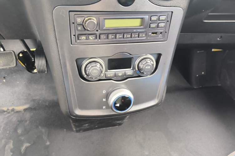 Used Foton Intelligent Blue Elf E7 2024 All-Electric Van Flat Roof 2 Seats CATL 46.36 kWh Gear Lever