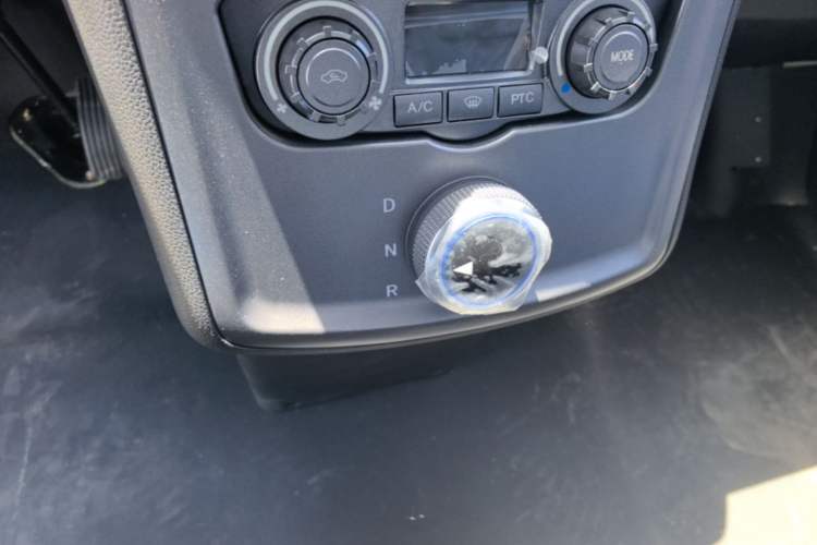 Used Foton Intelligent Blue Elf E7 2024 Facelifted All-Electric Van Flat Roof 2 Seats CATL 38.64 kWh Gear Lever