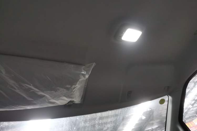 Used Foton Intelligent Blue Elf E7 2024 All-Electric Van Flat Roof 2 Seats EVE Energy 41.86 kWh Headliner