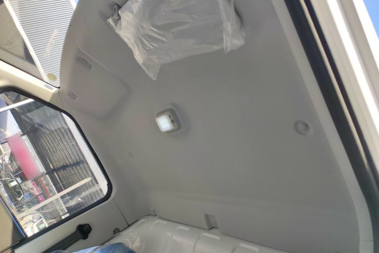 Used Foton Intelligent Blue Elf E7 2024 Facelifted All-Electric Van Flat Roof 2 Seats Evey Lithium Energy 41.86 kWh Headliner