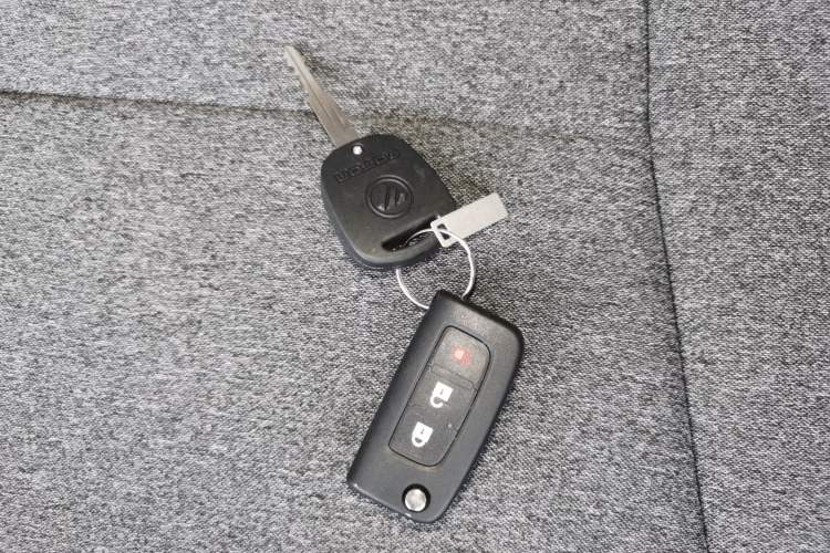Used Foton Intelligent Blue Elf E7 2024 All-Electric Van Flat Roof 2 Seats EVE Energy 41.86 kWh Interior 1