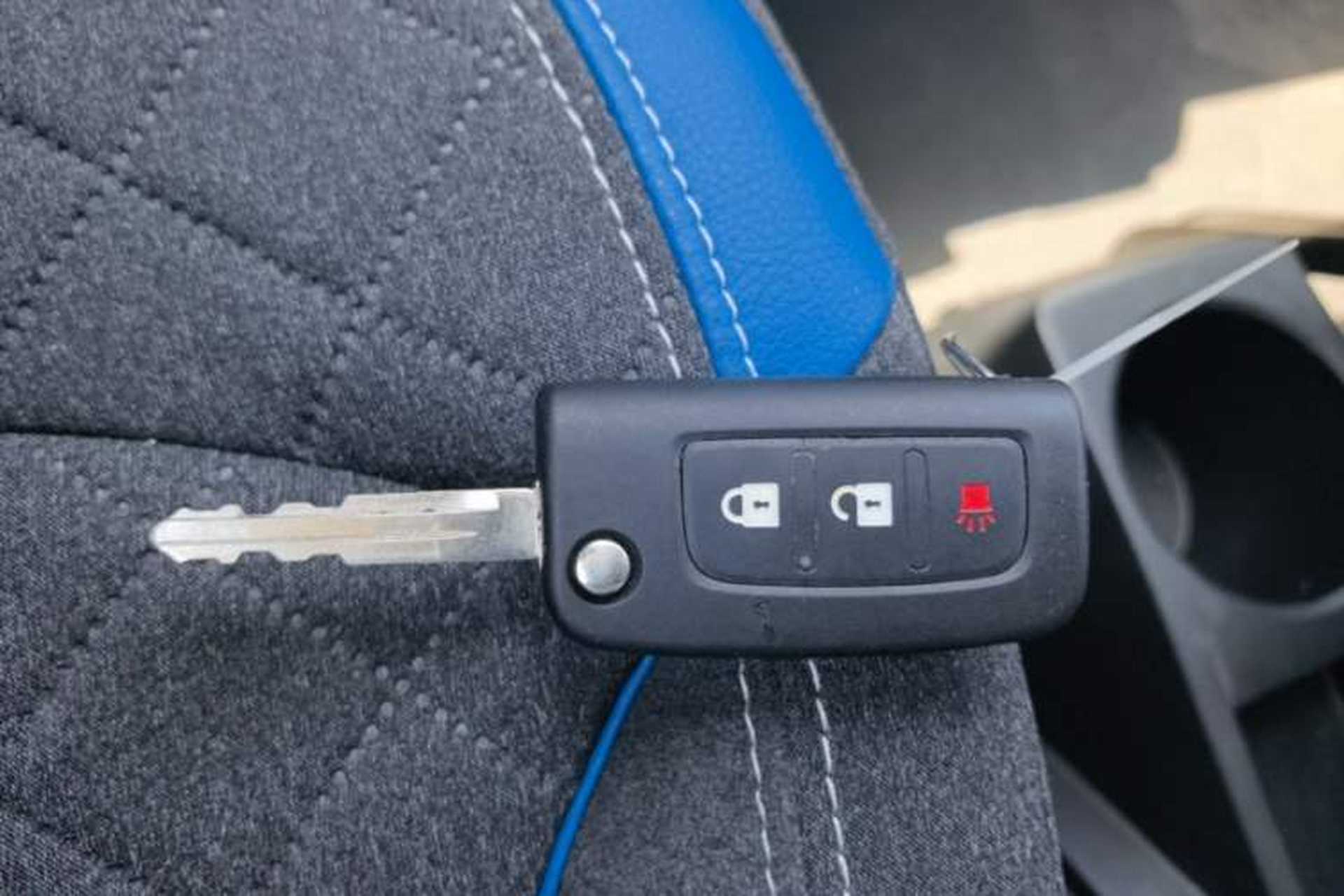 Used Foton Intelligent Blue Elf E7 2024 Facelifted All-Electric Van Flat Roof 2 Seats CATL 38.64 kWh Interior 1