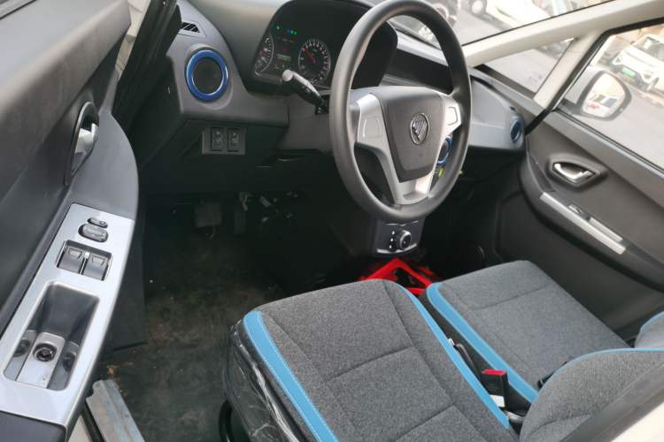 Used Foton Intelligent Blue Elf E7 2024 Facelifted All-Electric Van Flat Roof 2 Seats Evey Lithium Energy 41.86 kWh Interior 3