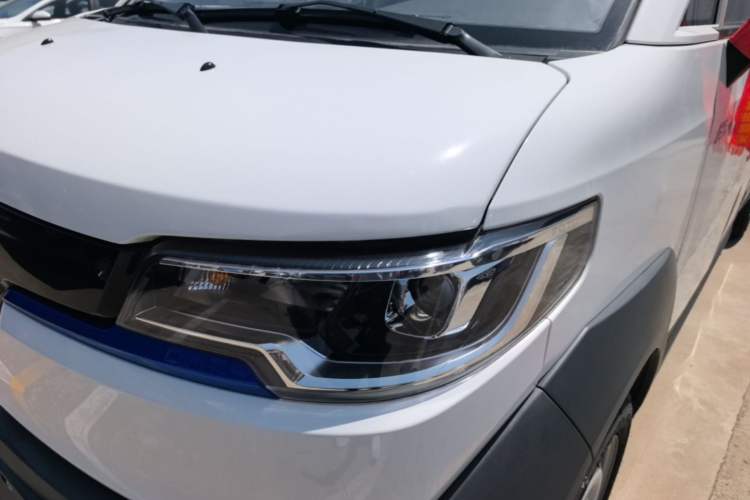 Used Foton Intelligent Blue Elf E7 2024 Facelifted All-Electric Van Flat Roof 2 Seats CATL 38.64 kWh Left Front Headlight