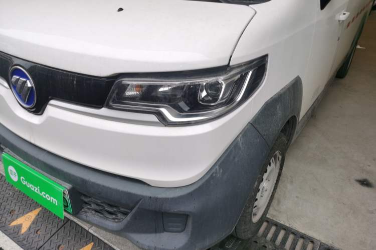 Used Foton Intelligent Blue Elf E7 2024 All-Electric Van Flat Roof 2 Seats EVE Energy 41.86 kWh Left Front Headlight
