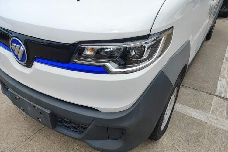 Used Foton Intelligent Blue Elf E7 2024 Facelifted All-Electric Van Flat Roof 2 Seats CATL 46.36 kWh Left Front Headlight