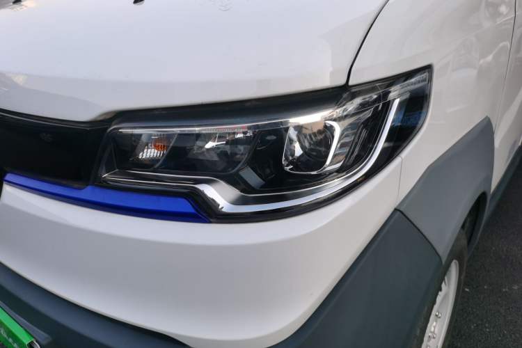 Used Foton Intelligent Blue Elf E7 2024 Facelifted All-Electric Van Flat Roof 2 Seats Evey Lithium Energy 41.86 kWh Left Front Headlight