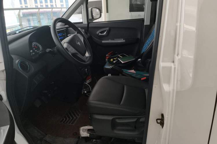 Used Foton Intelligent Blue Elf E7 2024 All-Electric Van Flat Roof 2 Seats CATL 46.36 kWh Left Front Seat