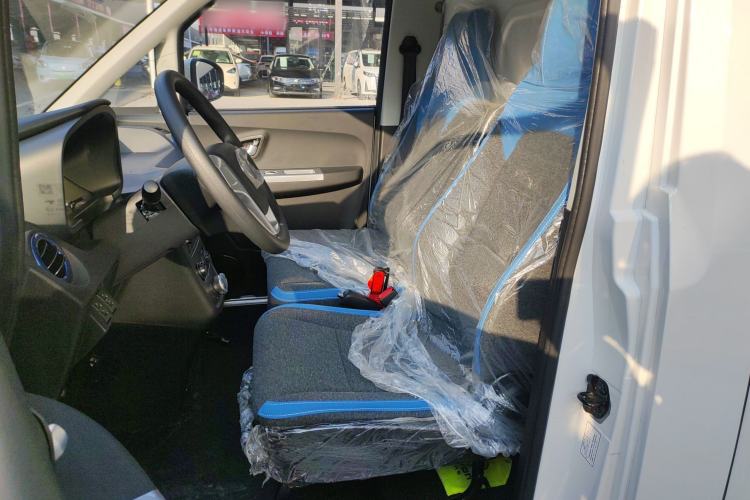 Used Foton Intelligent Blue Elf E7 2024 Facelifted All-Electric Van Flat Roof 2 Seats Evey Lithium Energy 41.86 kWh Left Front Seat