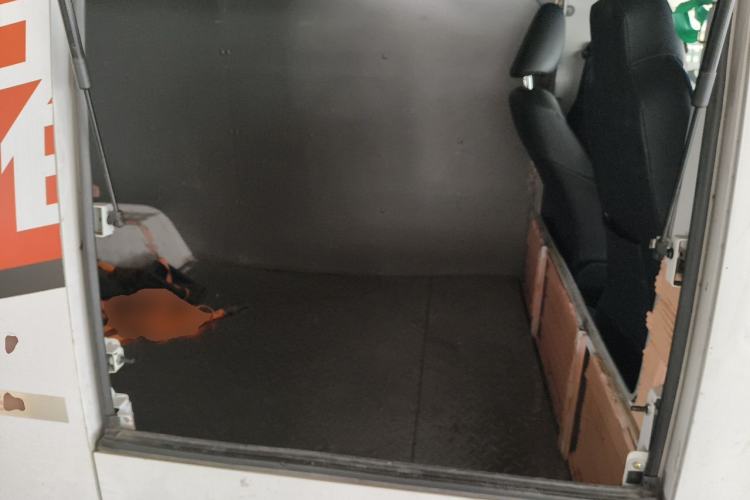 Used Foton Intelligent Blue Elf E7 2024 All-Electric Van Flat Roof 2 Seats CATL 46.36 kWh Left Rear Seat