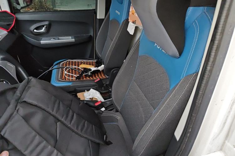 Used Foton Intelligent Blue Elf E7 2024 All-Electric Van Flat Roof 2 Seats EVE Energy 46.36 kWh Left Rear Seat