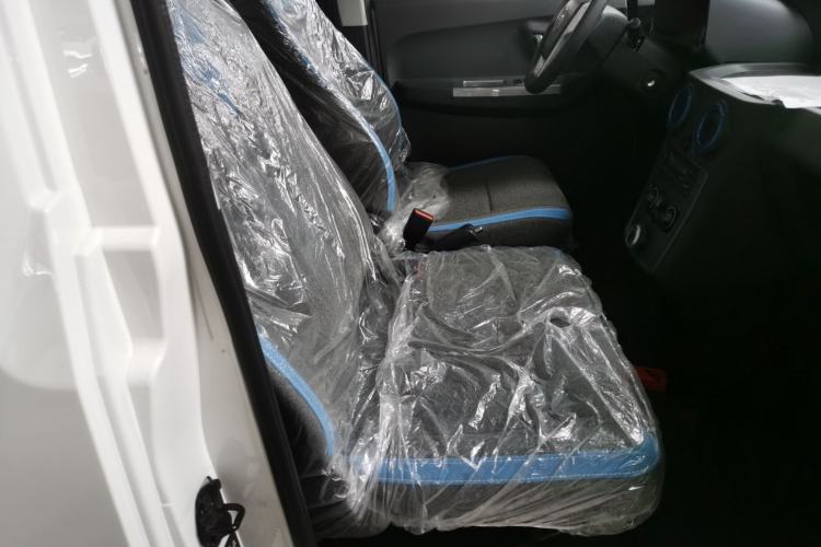 Used Foton Intelligent Blue Elf E7 2024 All-Electric Van Flat Roof 2 Seats EVE Energy 41.86 kWh Right Front Seat