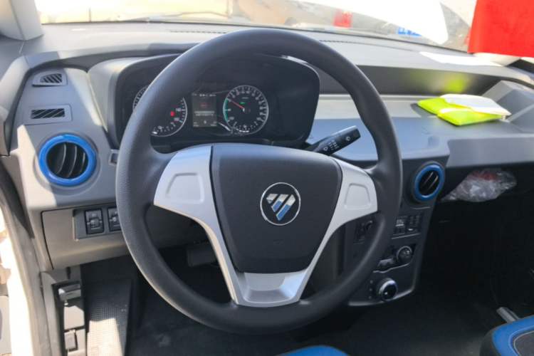 Used Foton Intelligent Blue Elf E7 2024 Facelifted All-Electric Van Flat Roof 2 Seats CATL 38.64 kWh Steering Wheel