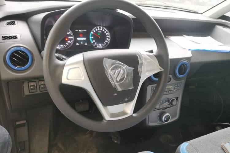 Used Foton Intelligent Blue Elf E7 2024 All-Electric Van Flat Roof 2 Seats EVE Energy 41.86 kWh Steering Wheel