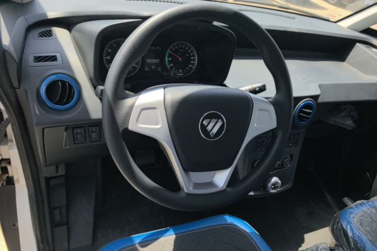 Used Foton Intelligent Blue Elf E7 2024 Facelifted All-Electric Van Flat Roof 2 Seats CATL 38.64 kWh Steering Wheel