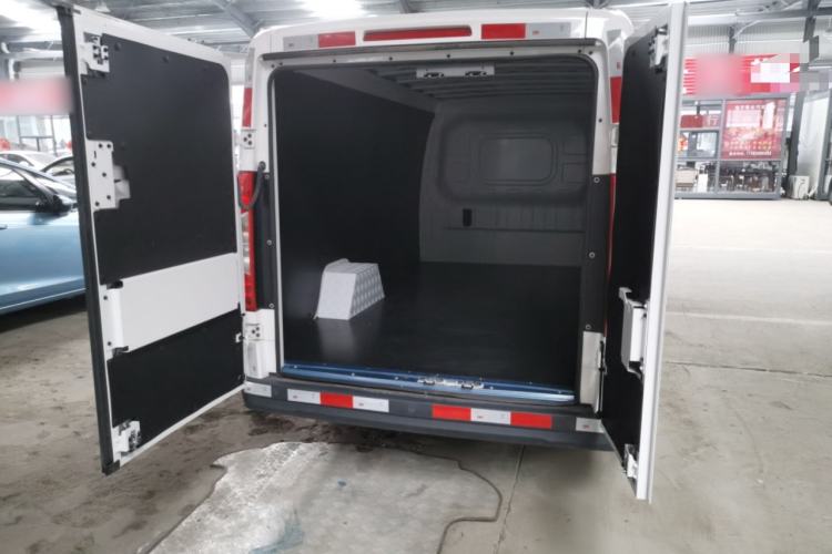 Used Foton Intelligent Blue Elf E7 2024 All-Electric Van Flat Roof 2 Seats EVE Energy 41.86 kWh Trunk