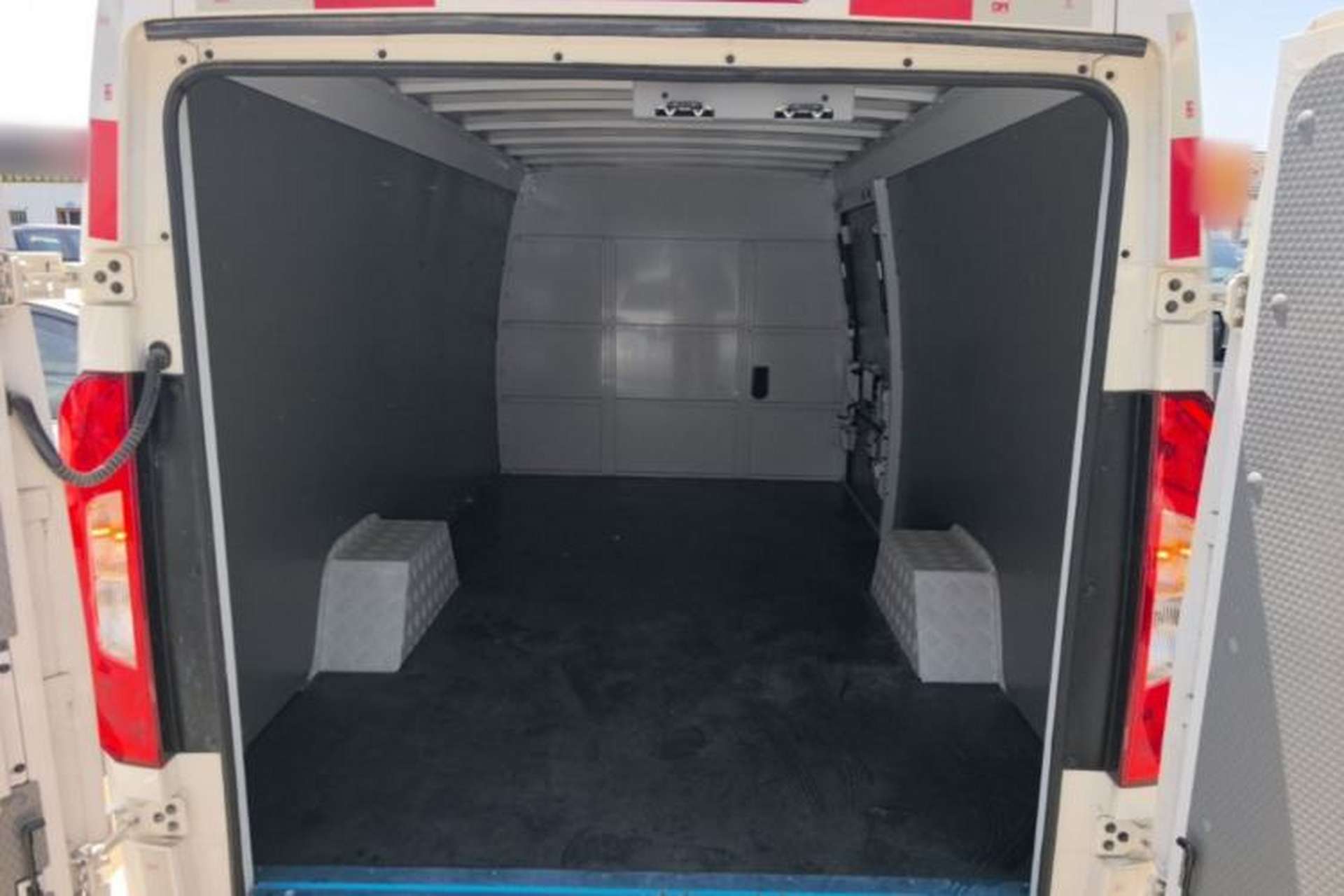 Used Foton Intelligent Blue Elf E7 2024 Facelifted All-Electric Van Flat Roof 2 Seats CATL 38.64 kWh Trunk