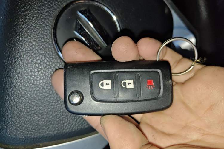 Used Foton Intelligent Blue Elf E7 2024 All-Electric Van Flat Roof 2 Seats EVE Energy 46.36 kWh Vehicle Key