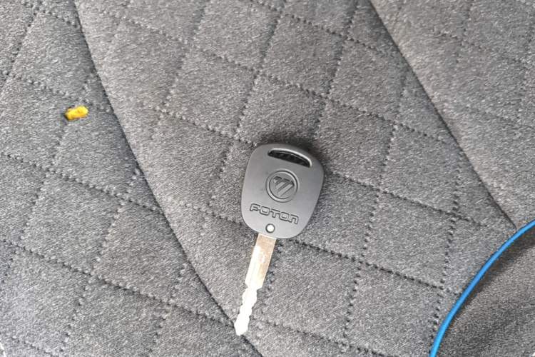 Used Foton Intelligent Blue Elf E7 2024 All-Electric Van Flat Roof 2 Seats CATL 46.36 kWh Vehicle Key