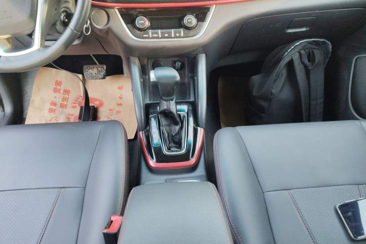 Used Foton Jiatu GT 2018 1.4T Automatic Elite Model Gear Lever