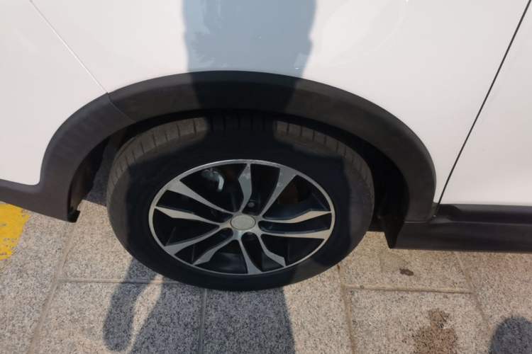 Used Foton Jiatu GT 2018 1.4T Manual Smart Connect Version Left Front Wheel Hub