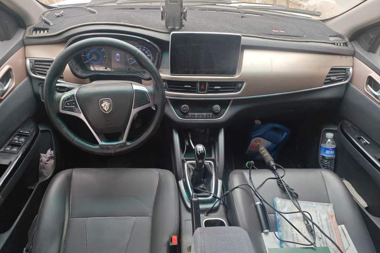 Used Foton Jiatu im6 2017 1.5L Smart Enjoyment Model Center Console