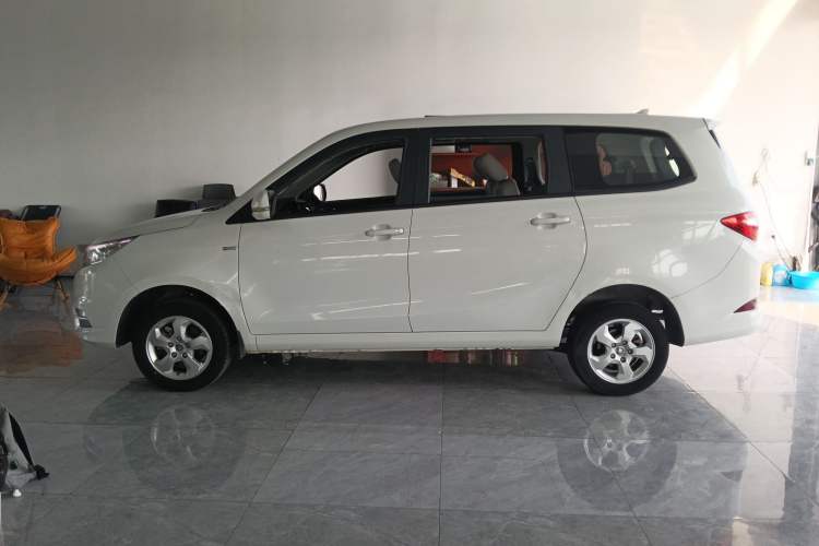Used Foton Jiatu im6 2017 1.5L Zhiyue Model Left Side