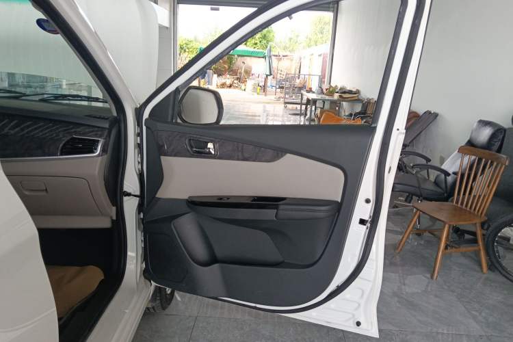Used Foton Jiatu im6 2017 1.5L Zhiyue Model Right Front Door Interior