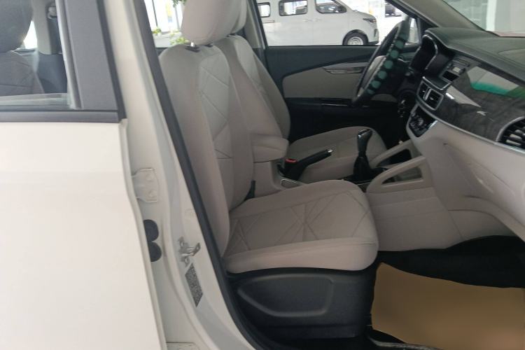 Used Foton Jiatu im6 2017 1.5L Zhiyue Model Right Front Seat
