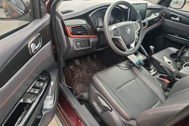 Used Foton Jiatu im8 2017 1.5L ZhiZun Model Driver Seat