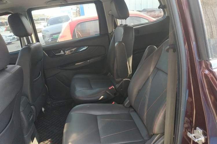 Used Foton Jiatu im8 2017 1.5L ZhiZun Model Left Rear Seat