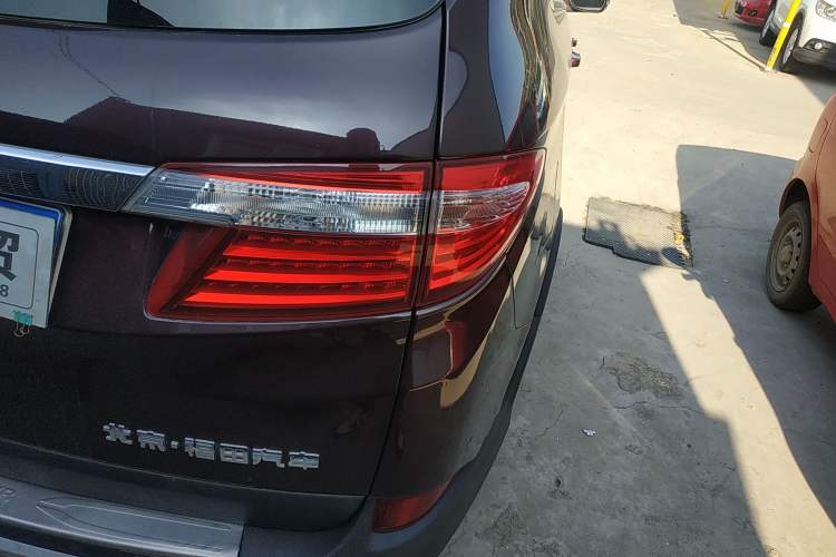 Used Foton Jiatu im8 2017 1.5L ZhiZun Model Right Rear Taillight