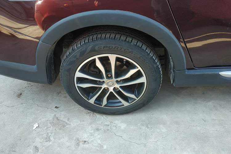 Used Foton Jiatu im8 2017 1.5L ZhiZun Model Right Rear Wheel Hub