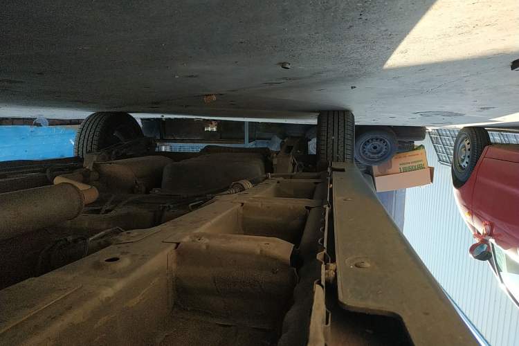 Used Foton Jiatu im8 2017 1.5L ZhiZun Model Right Side Sill