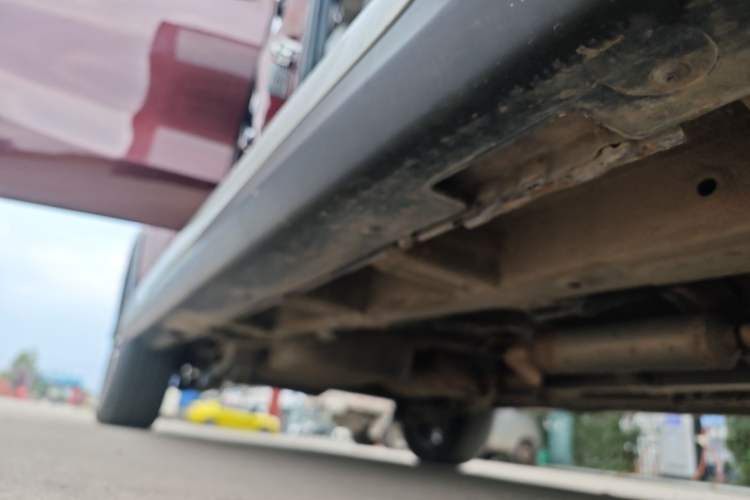 Used Foton Jiatu im8 2017 1.5L ZhiZun Model Right Side Sill