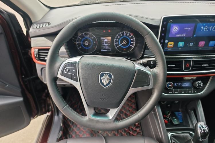 Used Foton Jiatu im8 2017 1.5L ZhiZun Model Steering Wheel